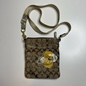 Vintage Coach Monogram Canvas Cross Body Messenger Bag Pouch Floral Aplique Used